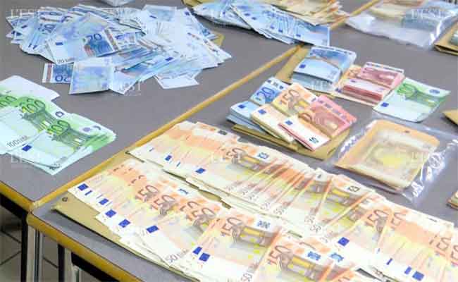 Sept arrestations pour un trafic  Blida : Démantèlement d’un réseau criminel spécialisé dans le transfert illégal d’argent